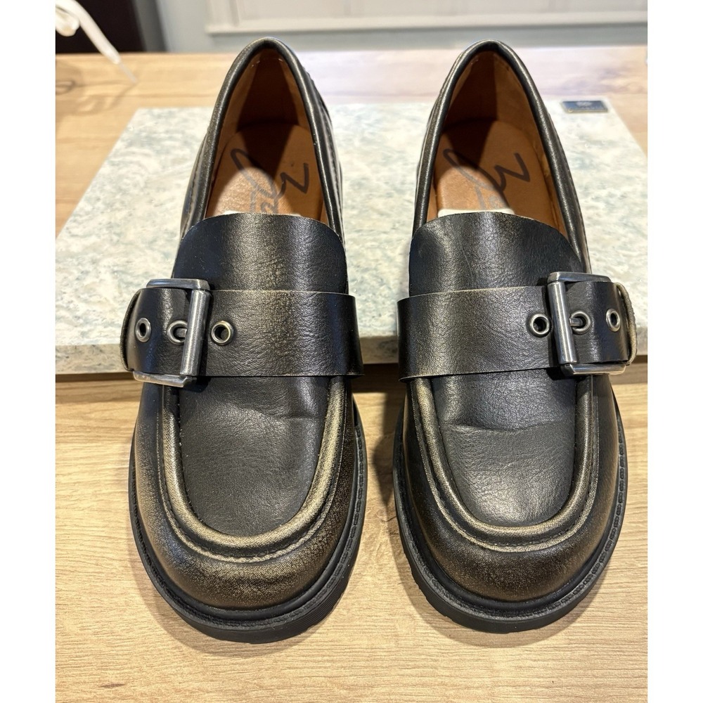 ZODIAC Womens Renee Buckle Loafer in Distressed Black work travel casual 5 NEW